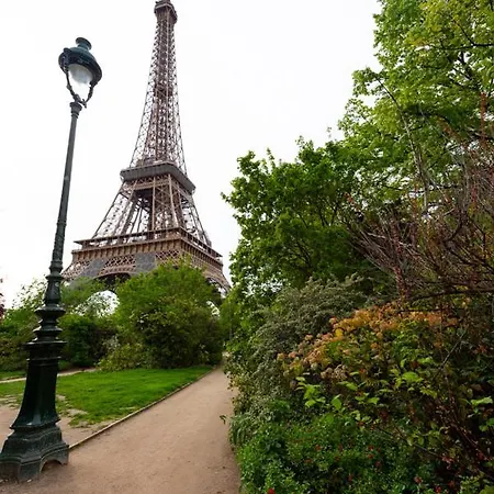 Au Pied De La Tour 아파트